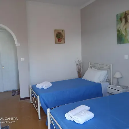 Apartment Dimitris Messongi *