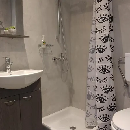 Apartament Dimitris Messongi *