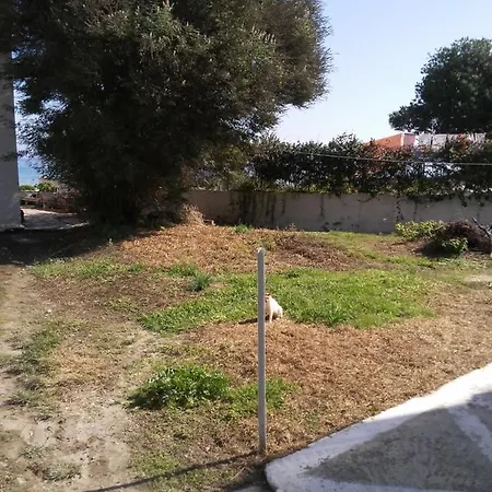 דירה Dimitris Messongi *