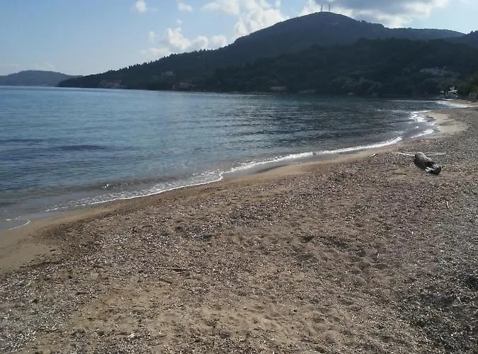 شقة Dimitris Messongi